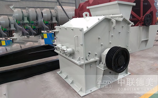 雙擊破碎機(jī)多少錢(qián)一臺(tái)？