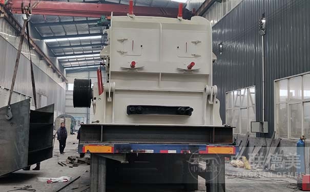 液壓對(duì)輥破碎機(jī)有什么用？